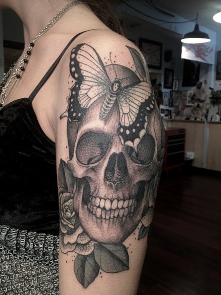 Skull tattoo by Erik Jacobsen