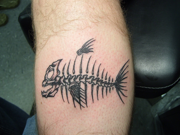 fish-skeleton-tattoo