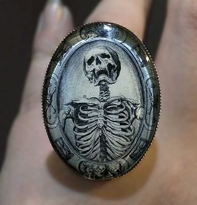 Asunder skull jewelry